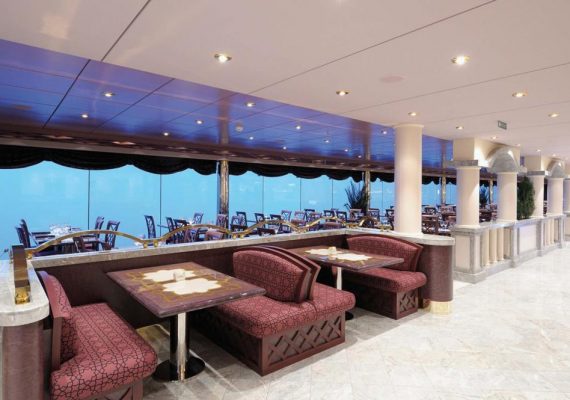 Лайнер «MSC Poesia»